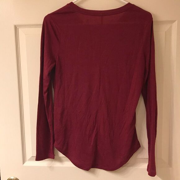 🐪 Red Camel Long Sleeve Tee - Picture 5 of 5